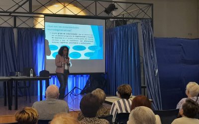 Charla en el centro de participación activa de personas mayores de Alfaro.